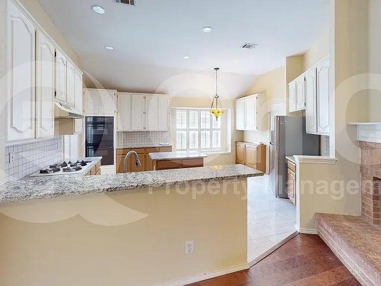 5603 Stonehenge Dr — Photo 3