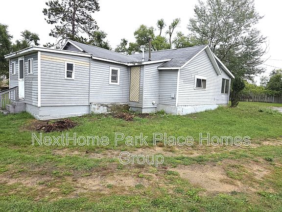 4th image of 659 Prairie St