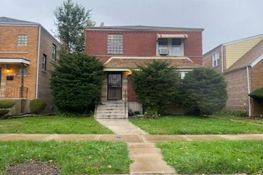 1st image of 8851 S Blackstone Ave