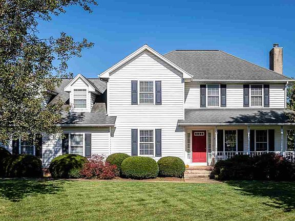 2nd image of 202 Northview Dr