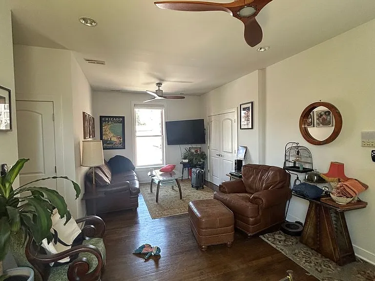 2247 W Thomas St #2R — Photo 9