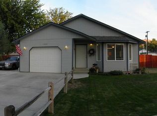 1309 Grant Ave, Prosser, WA 99350