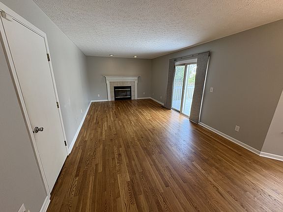 3rd image of 7276 Havencroft Dr