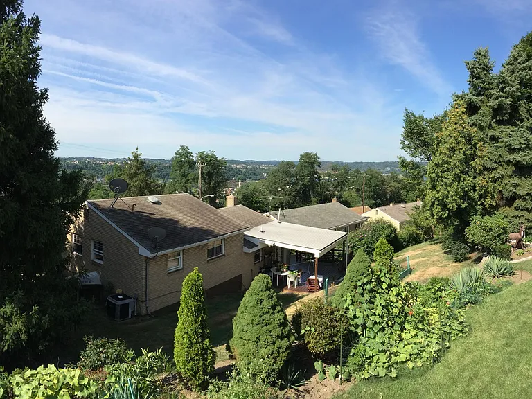 121 Lilmont Dr — Photo 35