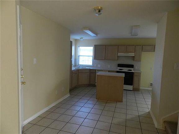 4th image of 6626 Wildhaven Dr