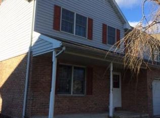 924 Cacoosing Dr, Sinking Spring, PA 19608