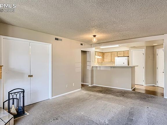 4th image of 3612 Iguana Dr