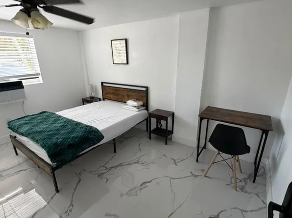 (undisclosed Address), Hollywood, FL 33024