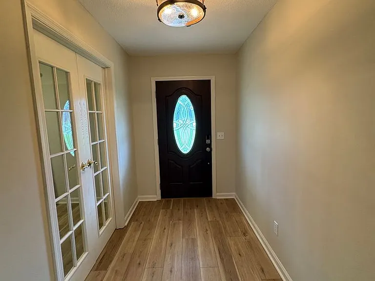 122 Palisades Dr — Photo 2