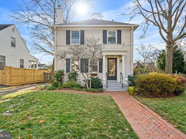 608 Fontaine St, Alexandria, VA 22302