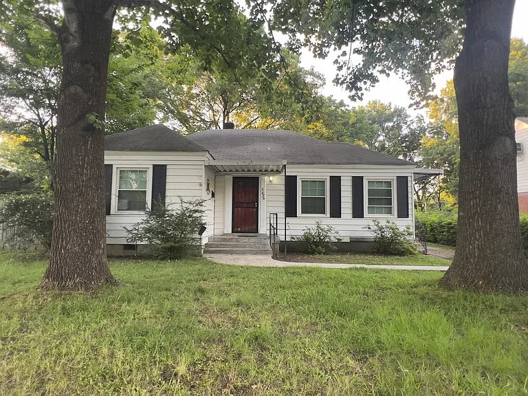 3676 Tutwiler Ave — Photo 2