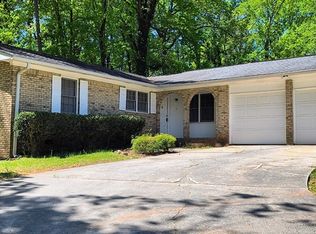 2821 Pebble Dr, Decatur, GA 30034