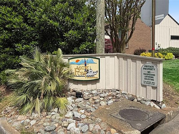 5th image of 28 Sandie Point Ln