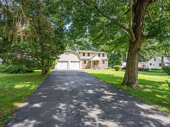 3rd image of 1376 Hanes Rd