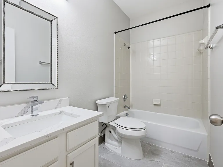 14710 Crystal Lake Dr — Photo 29
