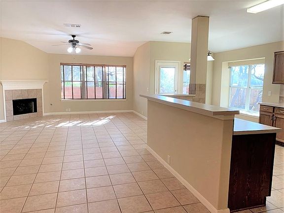4th image of 1604 Gretchen Dr