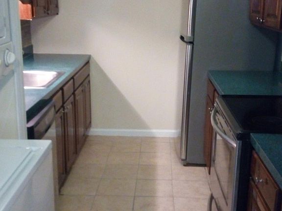 4th image of 3503 Lodge Ln APT 208