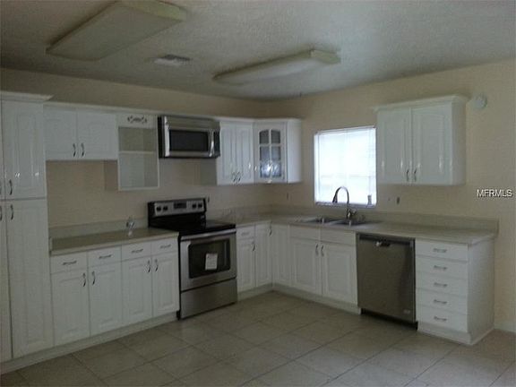 4th image of 6609 N 10th St