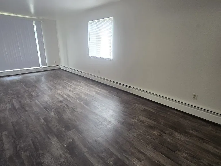 7233 N 38th St #8 — Photo 20
