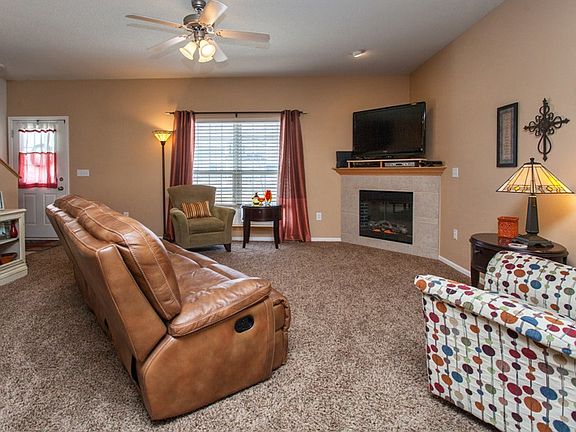 2nd image of 3011 SW White Birch Dr
