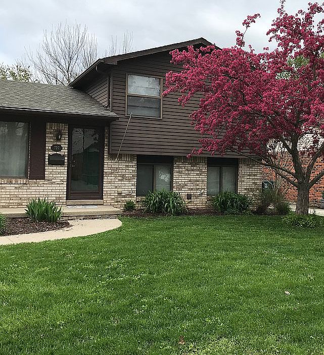 1st image of 727 E Sunnybrook Dr