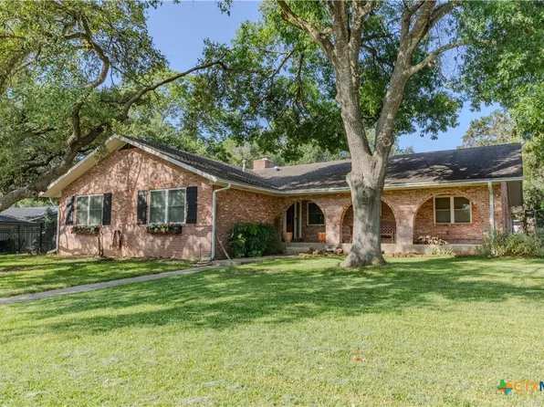 413 Oakwood Blvd, New Braunfels, TX 78130