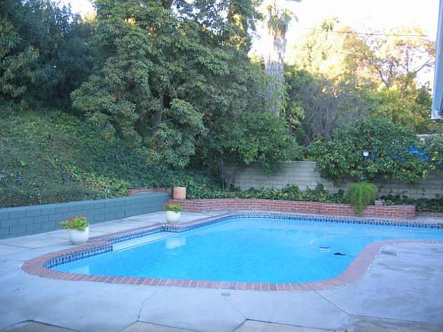 2nd image of 1451 Loma Verde St