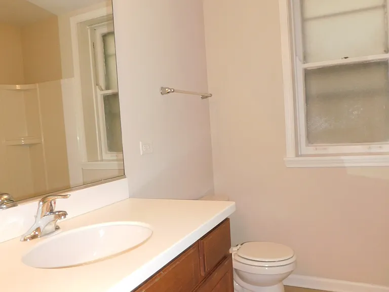 404 Lee St #8 — Photo 16