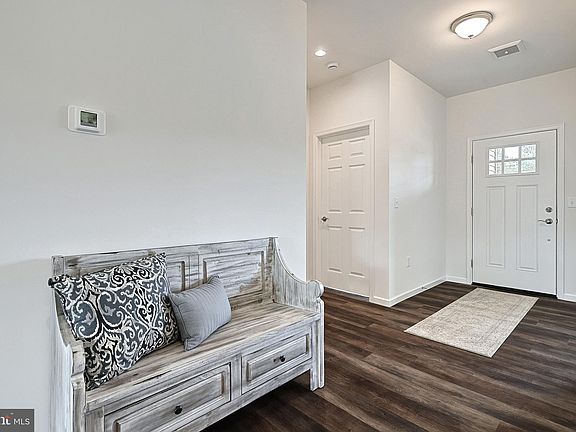 5th image of 501 Bella May Cir