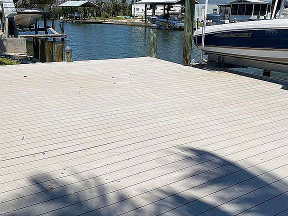 5th image of 3934 Areca Dr