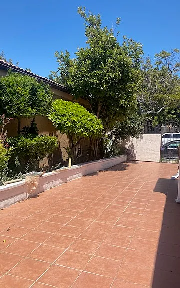 4433 Logan Ave — Photo 2