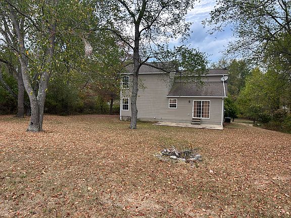 3rd image of 619 Greenbriar Cir