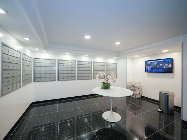 139 East 33rd Street image 19 of 22