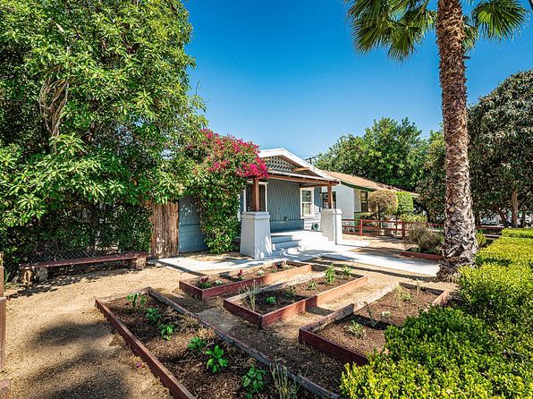220 Palm Pl