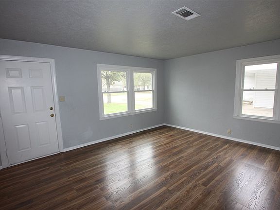 2nd image of 5195 Folsom Dr