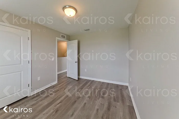 1126 NW 4th Ave — Photo 12