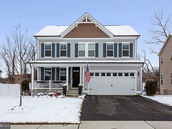 2nd image of 127 Courthouse Manor Dr
