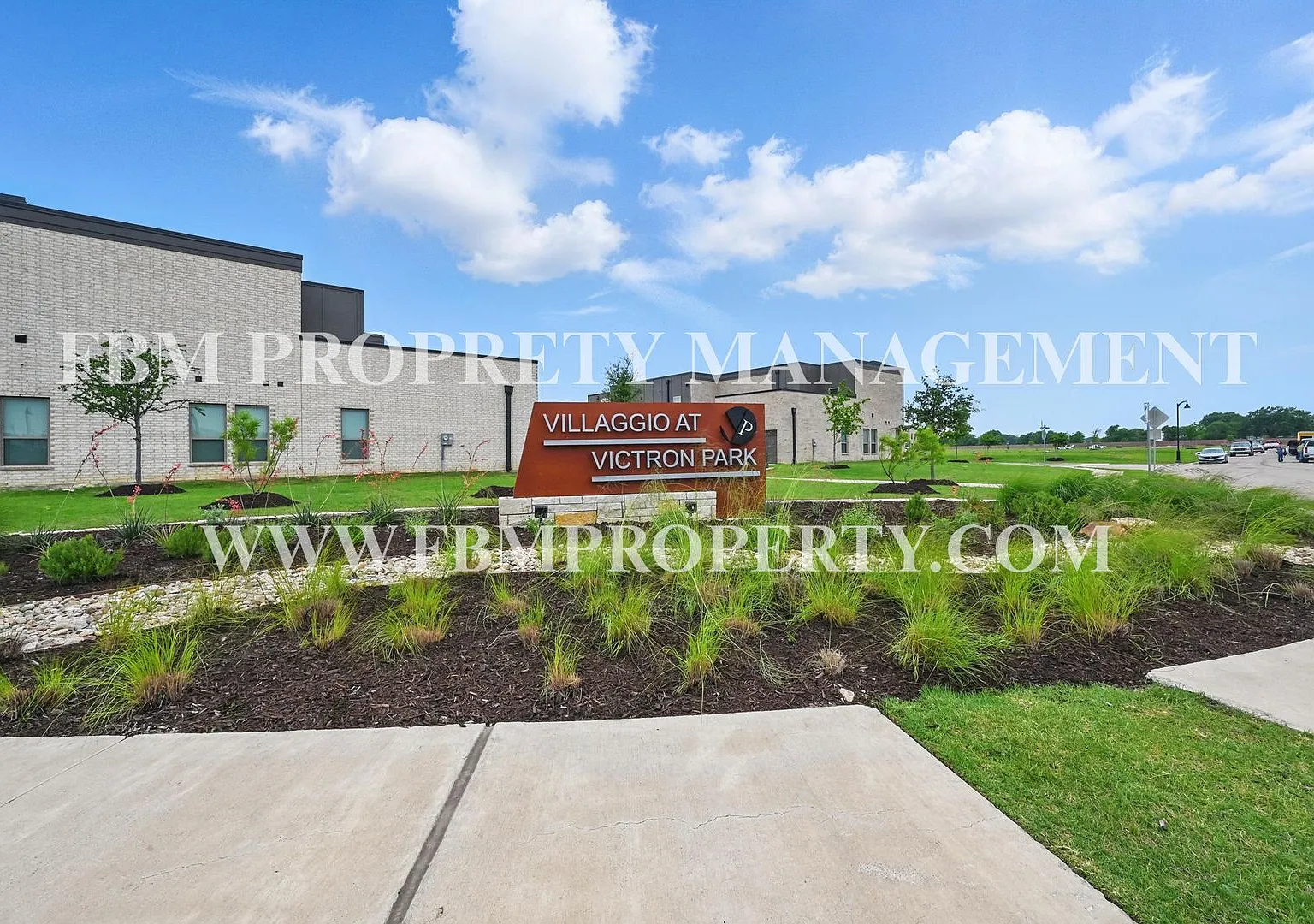 2128 Layla Dr - Gorgeous 3 Bedroom, 2.5 Bathroom Townhome in Waxahachie, TX! — Photo 2