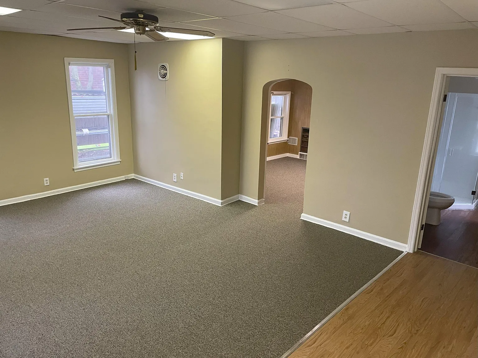1 bed, 1000 sqft, $1,200 — Photo 1