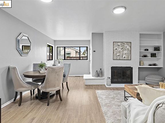 3rd image of 5620 Panama Ave