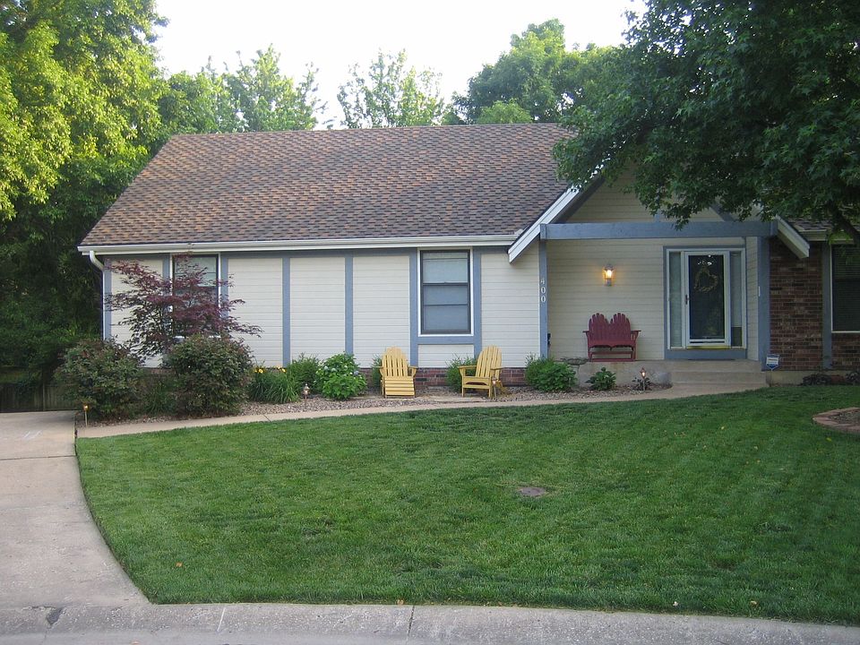 1st image of 400 NE Wild Plum Ct