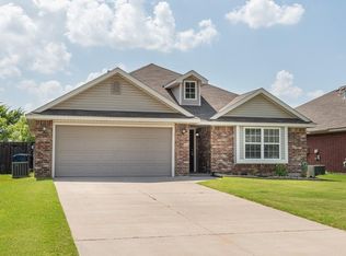2121 Bradford Cir, Newcastle, OK 73065
