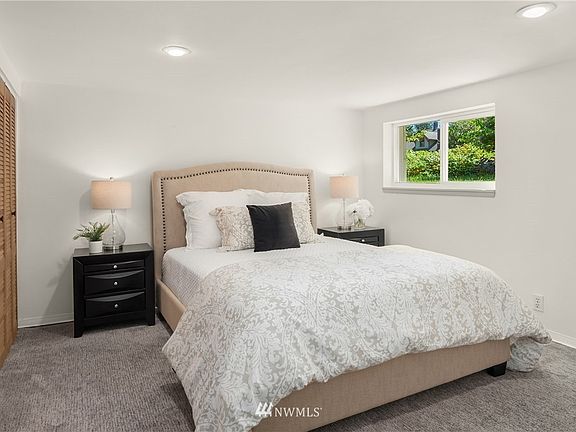 5th image of 5605 11th Ave NE #1