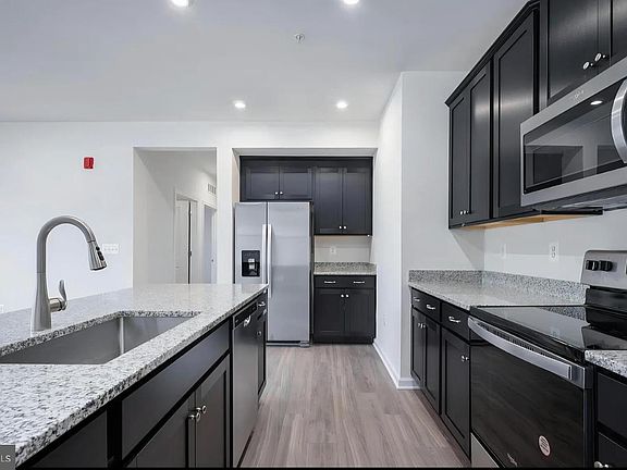 3rd image of 19 Artemisia Way #101