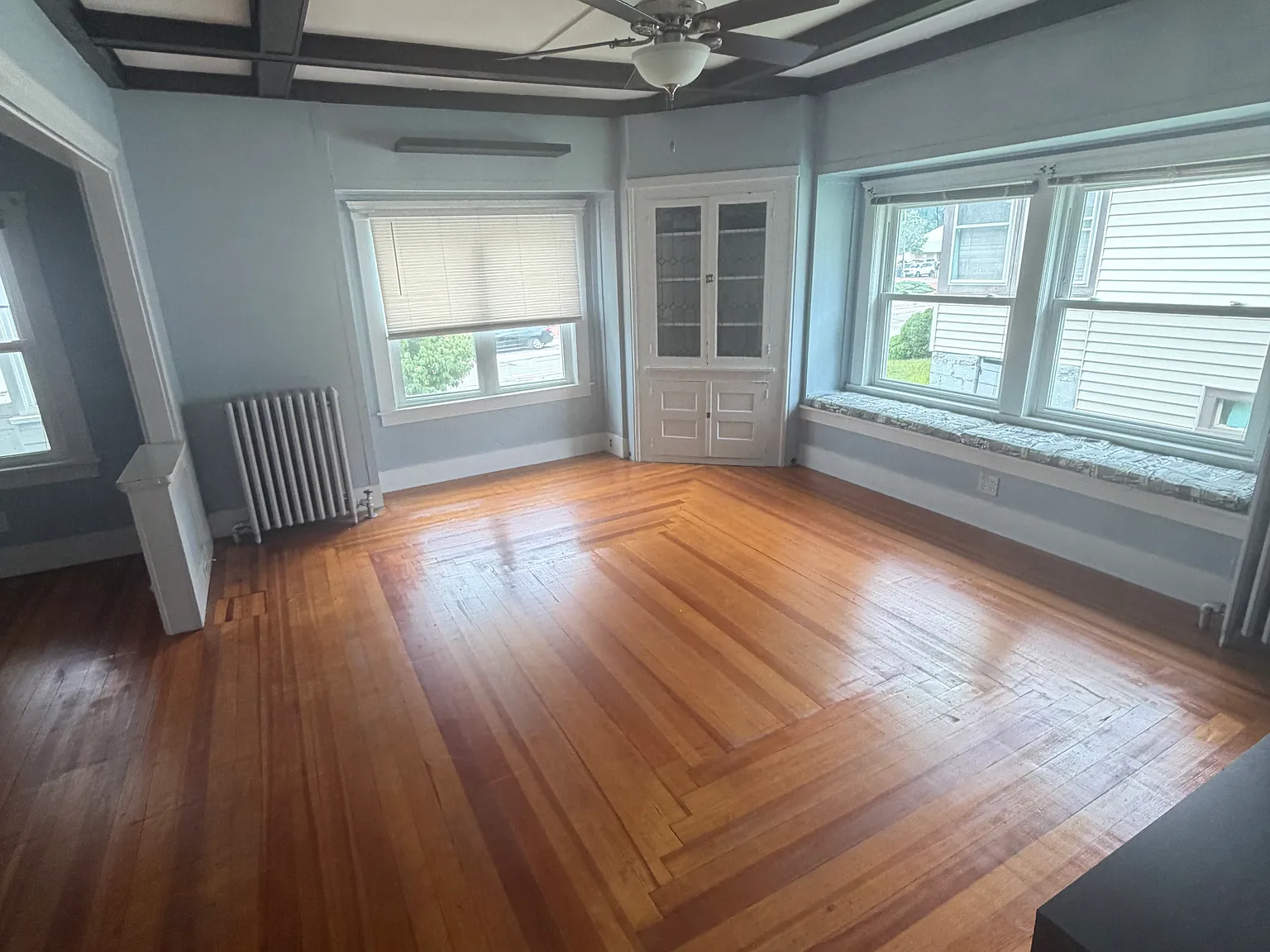 2 bed, 1200 sqft, $2,500 — Photo 1