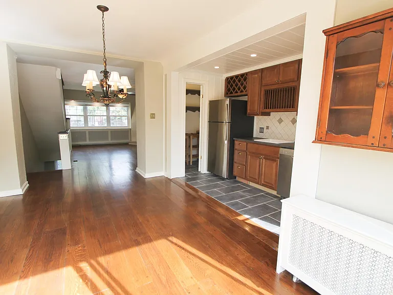346 E Meehan Ave — Photo 16
