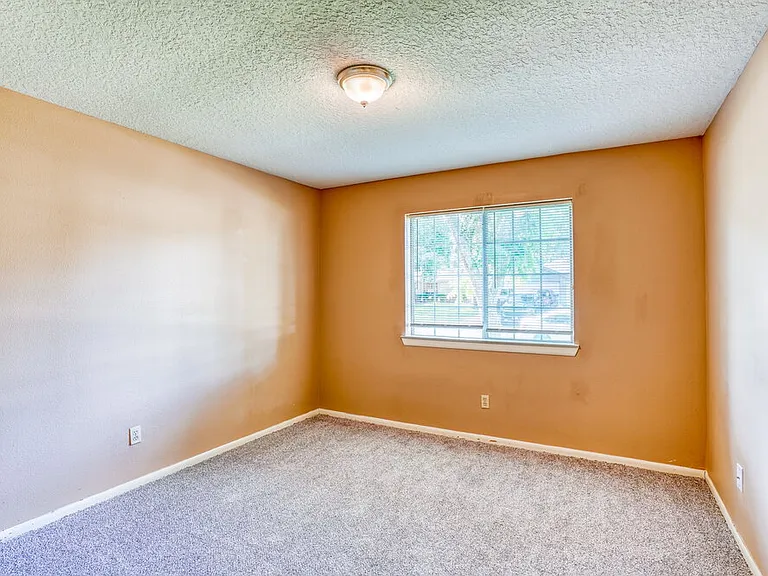 19311 Cypress Bay Dr — Photo 14