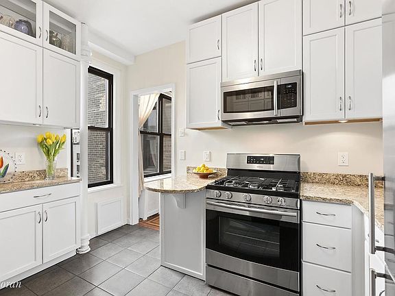 3rd image of 2280 Broadway #7C
