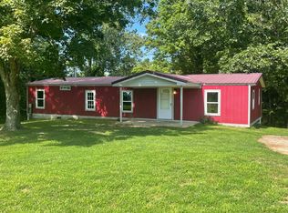 2890 Cemetery Rd, Auburn, KY 42206