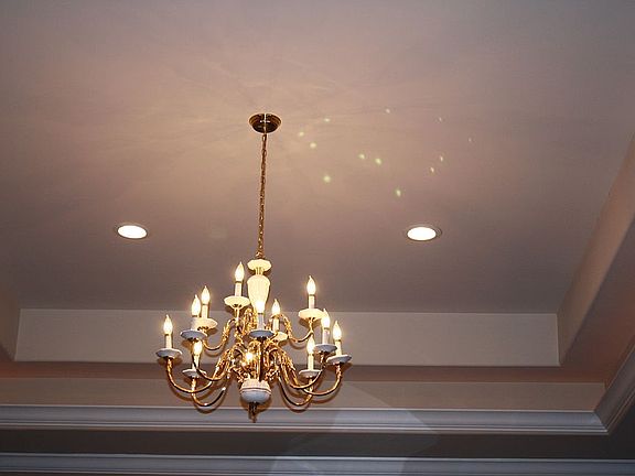 DR ceiling @ 9'-10'-11'